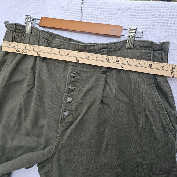 Time and Tru Women's High Rise Relax Button Fly Paperbag Pants - Green, Size 20 - Picture 5 of 12